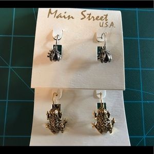 2pr American made earrings Beetle bug and frog